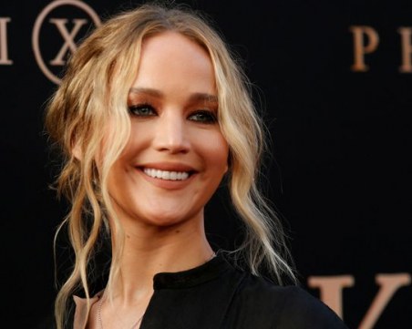 Дженифър Лорънс е бременна с първото си дете