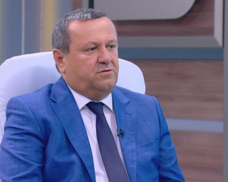 Хасан Адемов: Радев нарушава Конституцията, обвързвайки бюджета с вота!