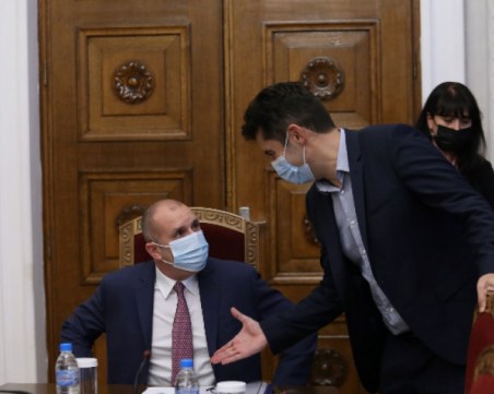 Петков след срещата с президента: Не е говорено за ново служебно правителство