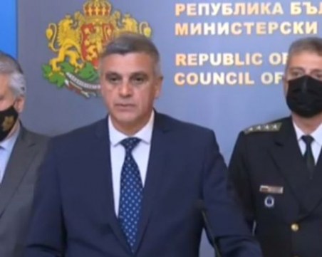Стефан Янев: Обмисля се границата да се пази изцяло от МВР