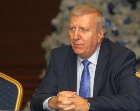 Александър Томов ще се кандидатира за президент