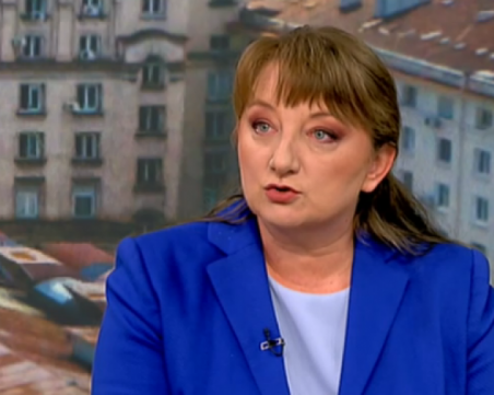 Сачева: Радев е виновен за разделението в обществото