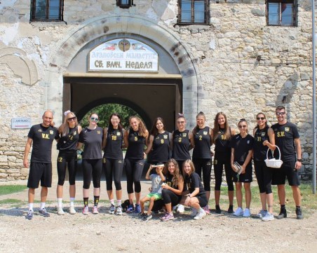 Волейболистките на Марица заминаха за участие на турнир в Турция