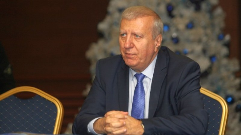 Александър Томов ще се кандидатира за президент