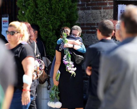 България се сбогува с Марин Бодаков