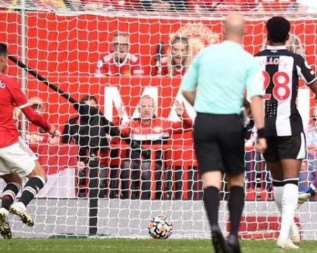 Кристиано Роналдо ги почна и в Манчестър, Меси го няма за 