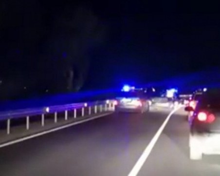 Верижна катастрофа блокира двете платна на Околовръстното на Пловдив
