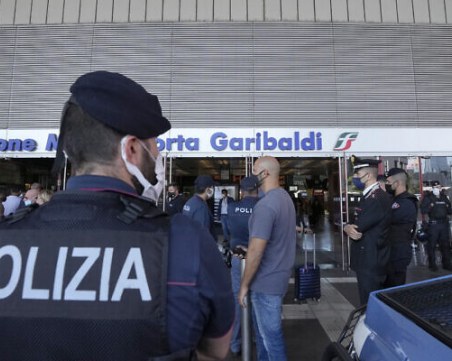 Бежанец нападна и рани четири жени и дете в Римнини