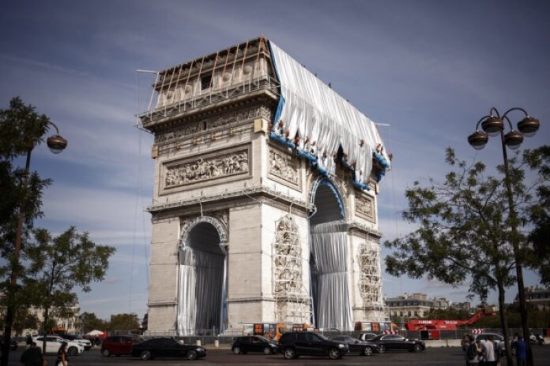Сбъднатата мечта на Кристо: Откриват опакованата Триумфална арка на 18 септември