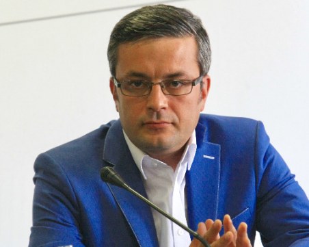 Биков: Искаме алтернатива на Радев и е нормално е да се обсъжда името на Петър Стоянов