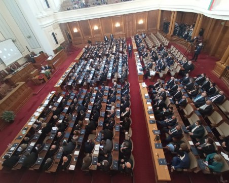 БСП очакват подкрепата на Радев към левите хора, ДБ още обсъждат стратегията си за изборите