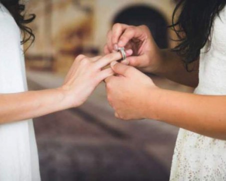 ЕП: Еднополовите бракове трябва да бъдат признати във всички държави от ЕС