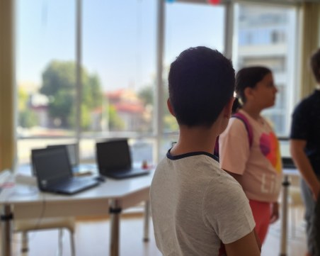 Как да станеш технологичен магьосник? Иновативен образователен център отвори врати в Пловдив