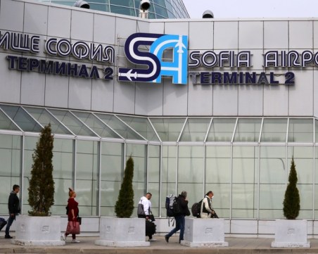 Отцепиха летище София заради сигнал за бомба