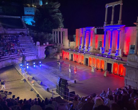 Цъкни Веф-а: Вълнуващо шоу с много музика и емоции за 75-годишнината на Христо Кидиков