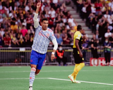 Уникален куриоз - четири дузпи за едно полувреме в мач от Шампионска лига, Роналдо направи нов рекорд, но Юнайтед загуби