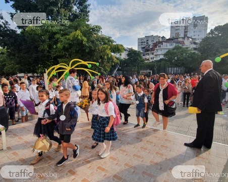 Над 37 000 първокласници са получили помощ от държавата