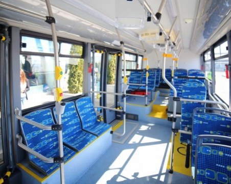 Рецидивисти обраха пенсионер в пловдивски автобус, задигнаха му 1000 лева