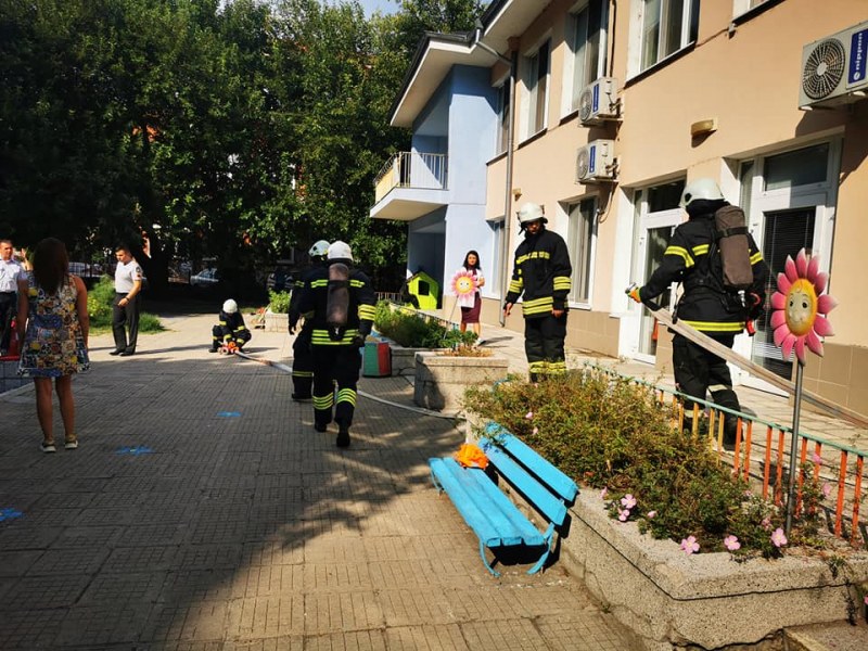 Пловдивски пожарникари 