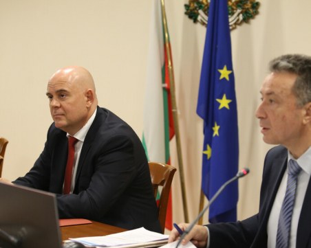Министърът на правосъдието обсъди с главния прокурор Бюрото по защита