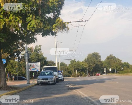 Велосипедистка отне предимство на автомобил в Тракия
