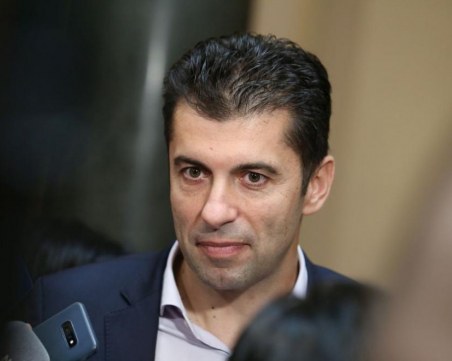 Кирил Петков предложил водачески места и финансиране, за да вземе ПП 