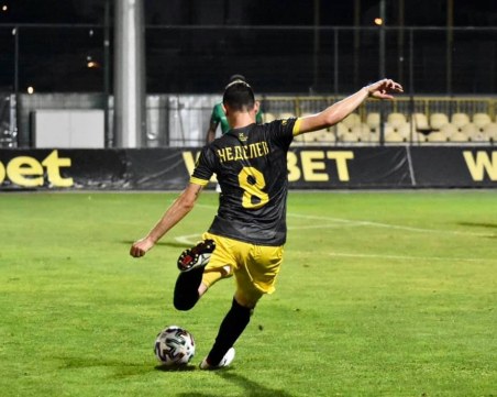 Неделев повежда Ботев срещу Берое в своя мач номер 200, вижте съставите