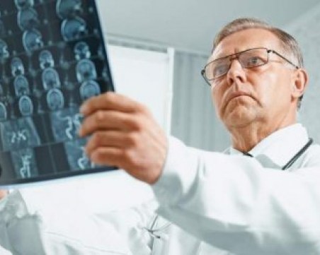 Учени откриха първопричината за болестта на Алцхаймер