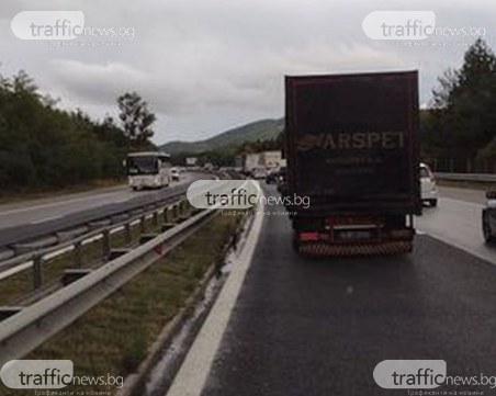 Две катастрофи задръстиха АМ 