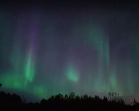 Вижте удивителното Северно сияние над Мурманск