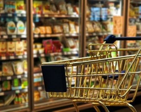 Турците не издържат на високите цени, купуват само най-необходимото