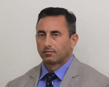 Жената и децата на шефа на НАП заплашени от бизнесмен