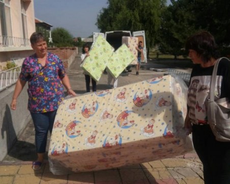 Частна фирма направи дарение за децата от село Ягодово
