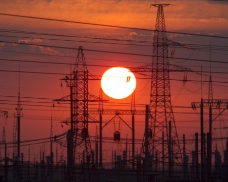 Гърция ще компенсира домакинства заради по-скъпия ток