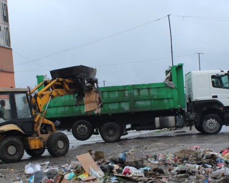 Извънредна почистваща акция в Столипиново! Извозиха 310 тона боклуци