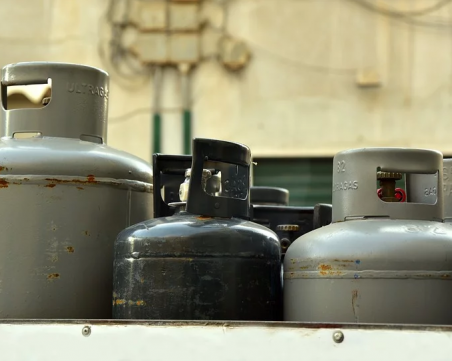 Взрив избухна в къща при приготвяне на зимнина! Загина възрастно семейство