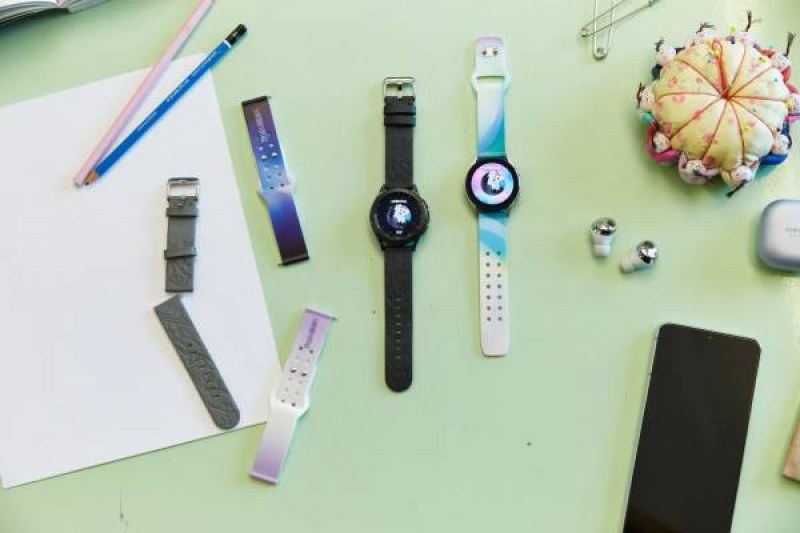 Samsung пуска каишки за новите си смарт часовници, които са изработени от ябълкови кори