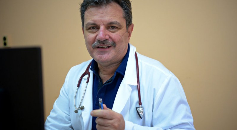 Д-р Симидчиев: За определени групи ваксинирането трябва да е задължително