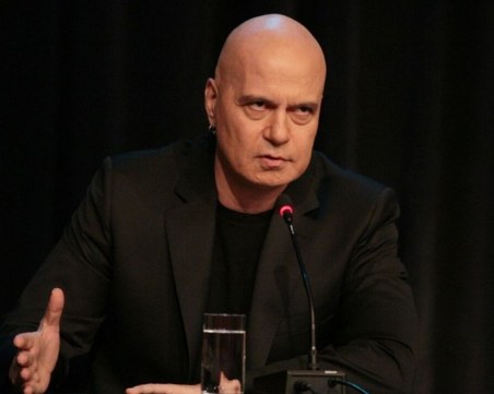 Слави Трифонов: България заслужава да се потрудим за нея