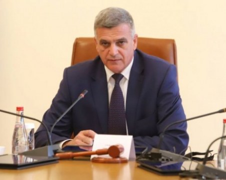 Стефан Янев: Ще предложим мерки за стопирането на скока на цените на тока и горивата