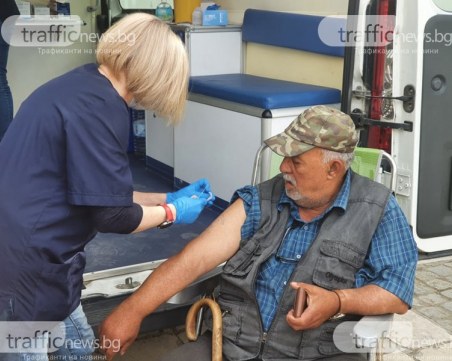 230 000 българи над 65 години могат да се ваксинират безплатно срещу грип