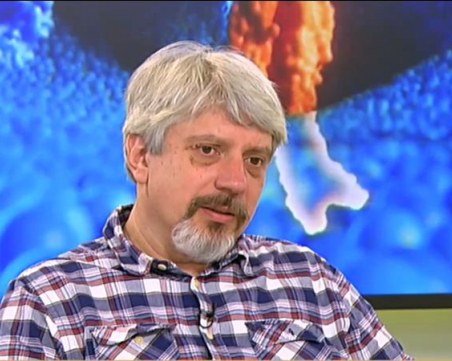 Проф. Витанов: Бяха обработили гумата ми, така че да пострадам