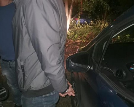 Арестуваха в казино въоръжения мъж, ограбил магазин в София