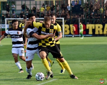 Съставите за Пловдивското дерби на Локо и Ботев