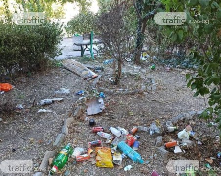 Ученици оставят мизерия след себе си в Кършияка след всяко междучасие