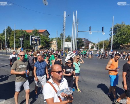 БАЗ и СЗБ: Безумие! С мярката 60/40 държавата подпомага основно… държавата