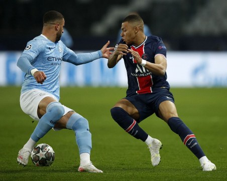 Вторите мачове от групите на Шампионската лига започва със сблъсък между най-богатите отбори