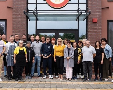 Даниел Серехидо се сбогува трогателно със служителите в Ботев