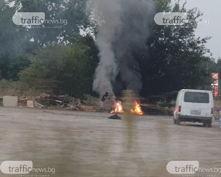 Обитатели на катун отново запалиха кладата, тровеща Кършияка