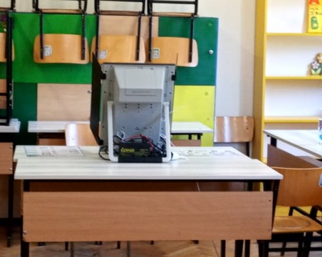 Прекратиха обществената поръчка за машините за вота
